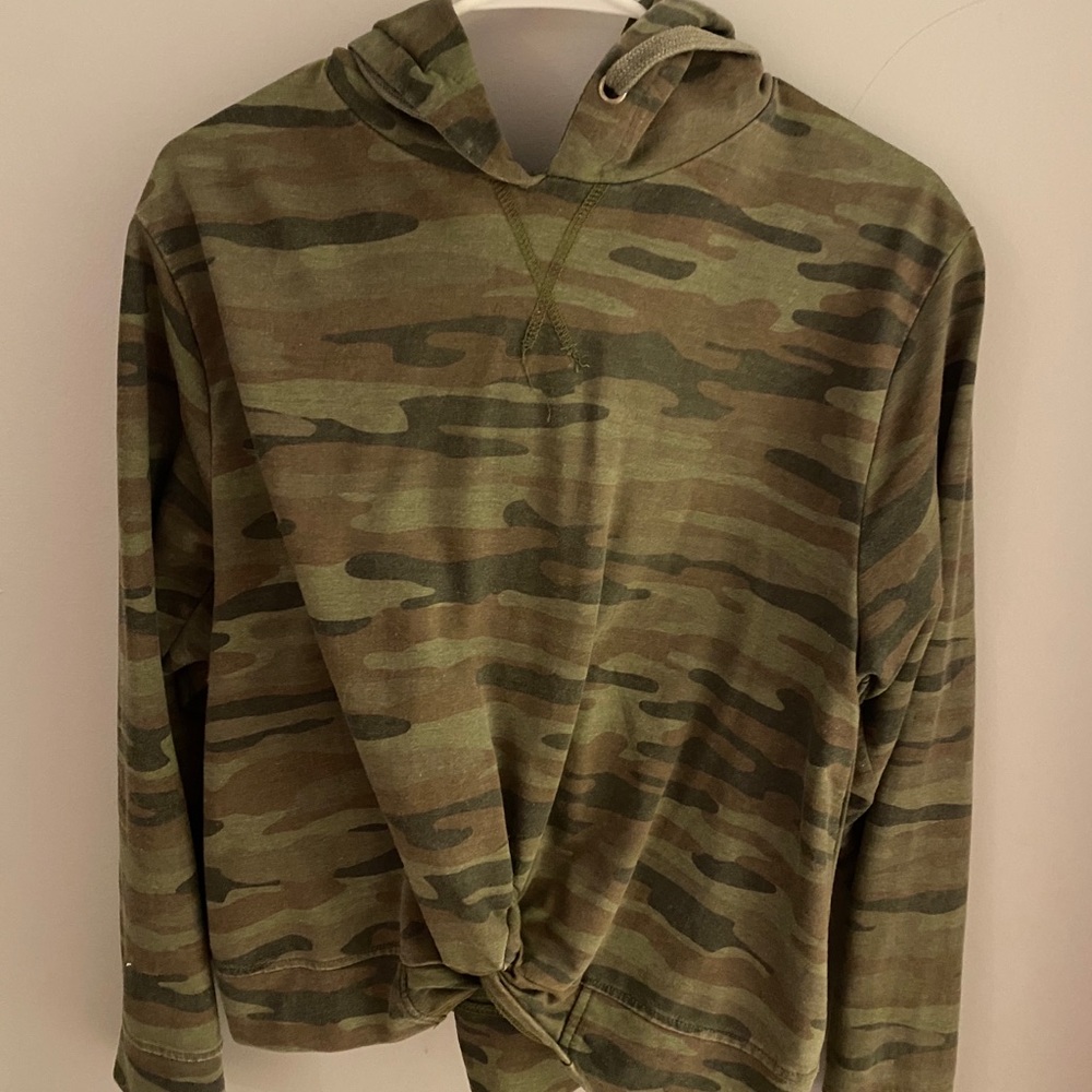 Camo sweatshirt